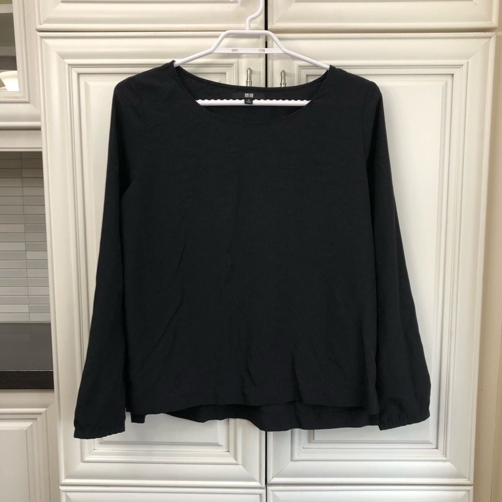 Uniqlo women’s long sleeve top
